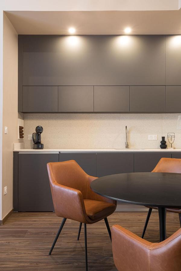 Apartment Legend Majestic - Baignoire Chaussure - Tv Miroir - Parking Prive Gratuit Macon