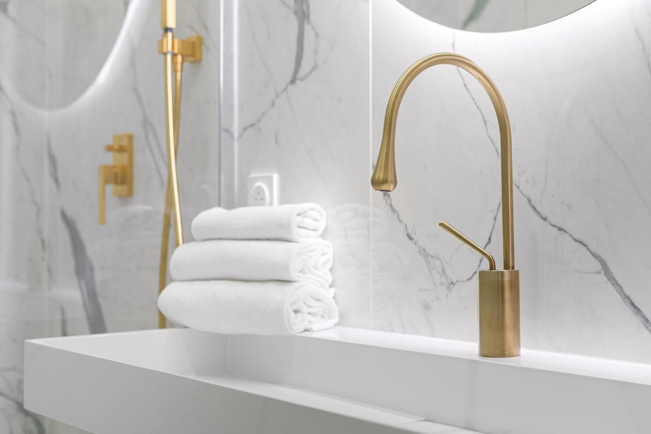 Apartment Legend Majestic - Baignoire Chaussure - Tv Miroir - Parking Prive Gratuit